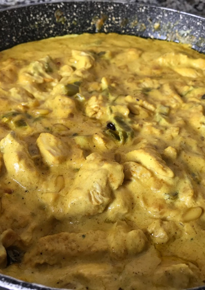 Una foto de Pollo al curry