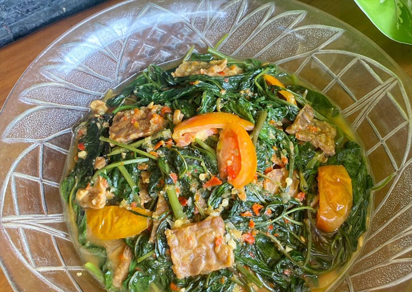 Cah Kangkung Tempe Pedas