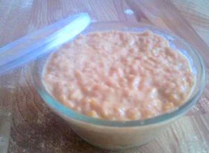 Una foto de Arroz con leche y algarrobina