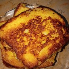 A picture of French toast.