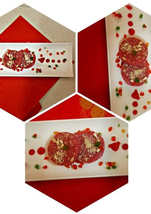 स्ट्रॉबेरी फज (Strawberry Fudge recipe in Hindi) रेसिपी मुख्य फोटो