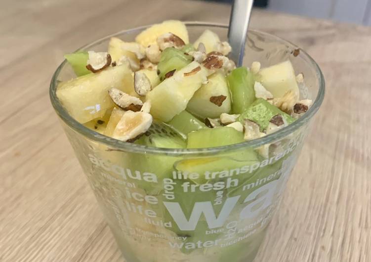 Comment Faire Des Salade pomme-kiwi au miel et noix
