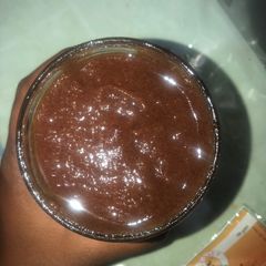 A picture of Date syrup.