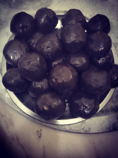 கேழ்வரகு (ராகி) லட்டு (Kelvaraku laddu recipe in tamil) செய்முறை முக்கிய புகைப்படம்