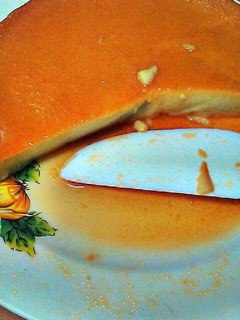 A picture of caramel pudding.