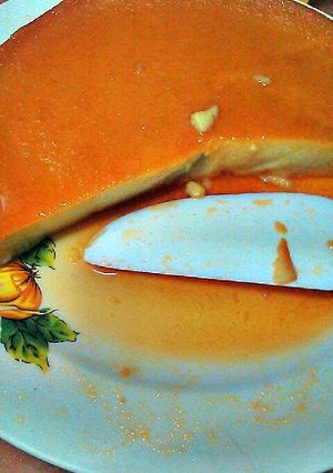 A picture of caramel pudding.