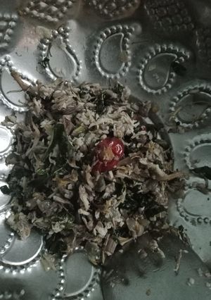 வாழைப்பூ முருங்கைக்கீரை பொரியல்(valaipoo murungai keerai poriyal recipe in tamil) செய்முறை முக்கிய புகைப்படம்