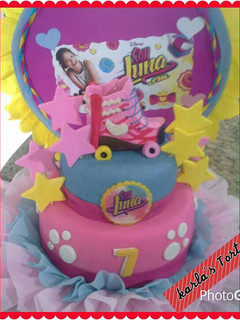 Una foto de Torta soy luna
