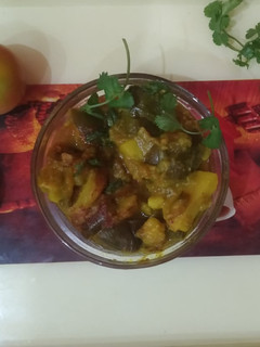 बैंगन आलू की सब्जी (baingan aloo ki recipe in Hindi) रेसिपी मुख्य फोटो