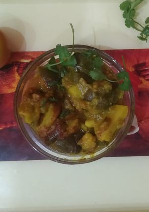 बैंगन आलू की सब्जी (baingan aloo ki recipe in Hindi) रेसिपी मुख्य फोटो