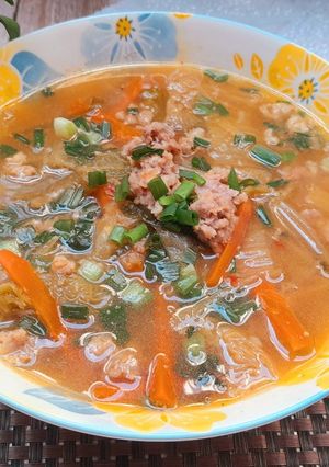 Hình của món Canh kim chi thịt xay.
