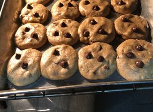 Una foto de Galletas con chispas de chocolate rápidas
