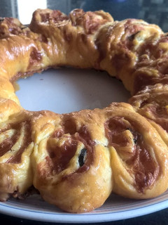 Una foto de Tarta de jamón, queso y aceitunas