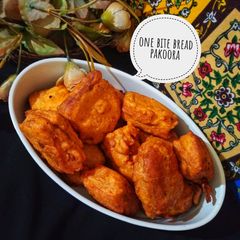 A picture of One bite bread pakora.