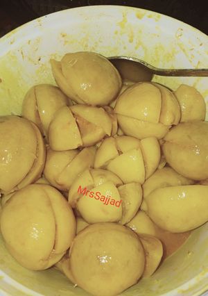 A picture of Lemon Pickle.