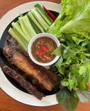 Cá Trạch Chiên Giòn Cuốn Bánh Tráng Chấm Mắm Nêm