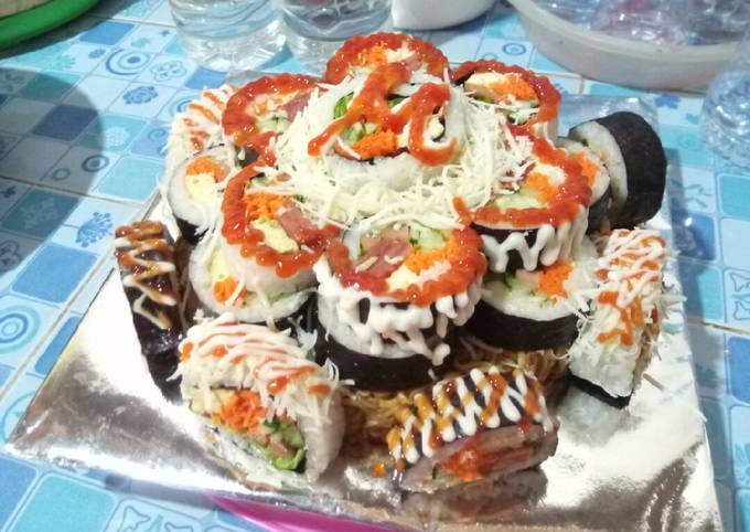 Langkah Mudah untuk Menyiapkan Pengganti kue ulang tahun, Kimbap Noodle Cake, Enak