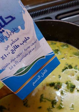 صورة لوصفة شوربه دجاج بالروكولي الكريمه