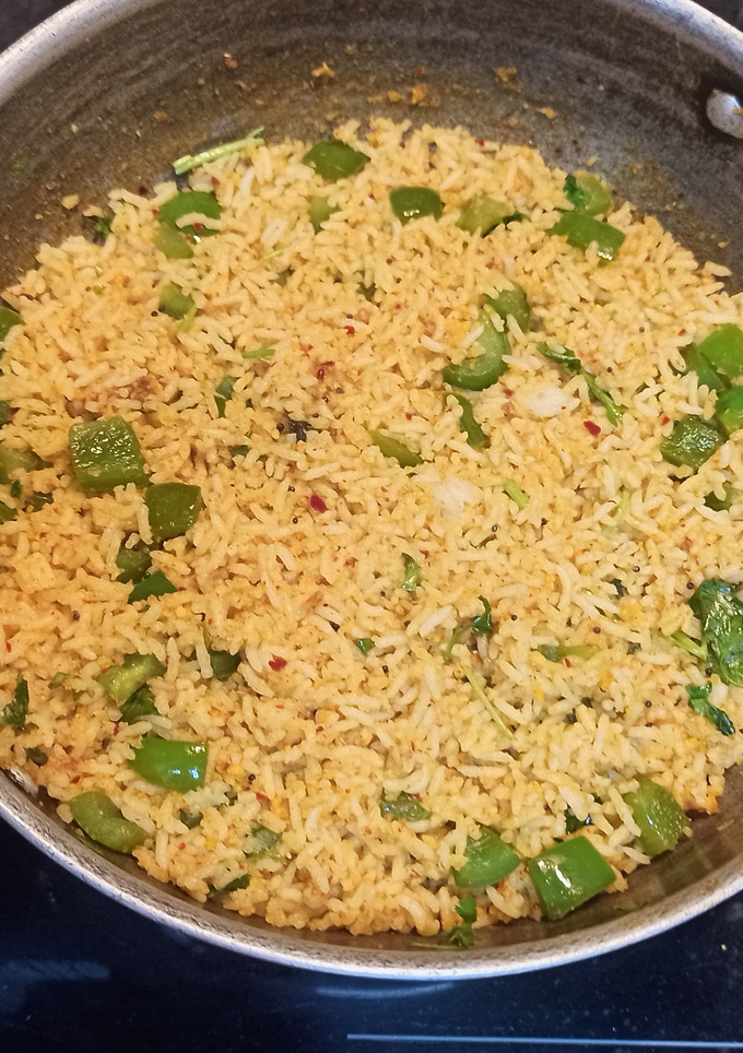 குடைமிளகாய் சாதம் செய்முறை முக்கிய புகைப்படம்