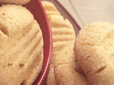 Custard cookies