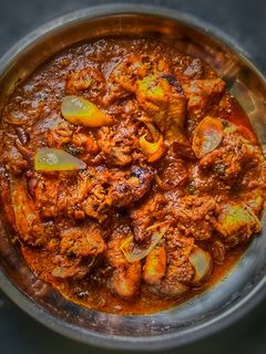 চিকেন দো-পেঁয়াজা(chicken do peyaja recipe in Bengali) রেসিপির প্রধান ছবি