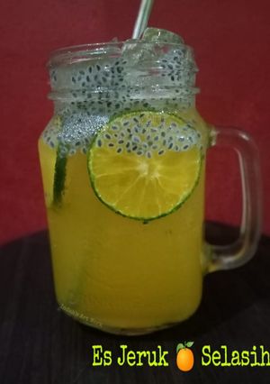 Foto resep Es Jeruk Selasih