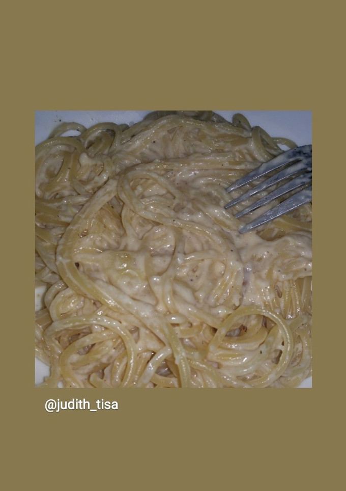 Una foto de Espaguetis con salsa de pera