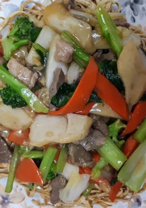 Hình của món Mì xào giòn cực đơn giản.