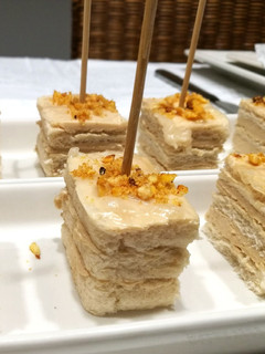 Foto principal de Canapés de mascarpone y anchoas 🍞