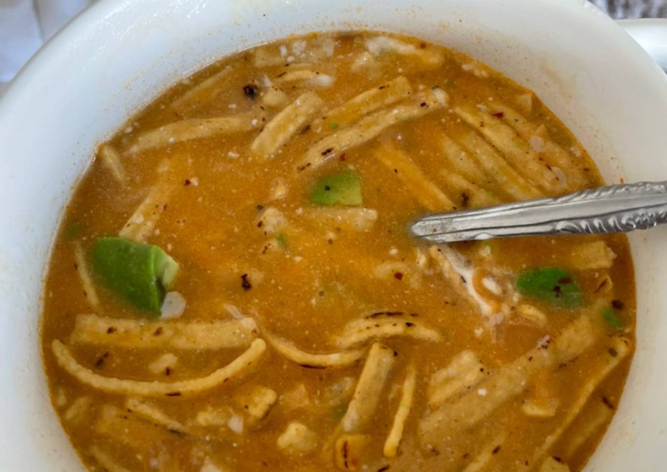 Sopa de tortilla súper rápida