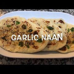 A picture of Garlic Naan.