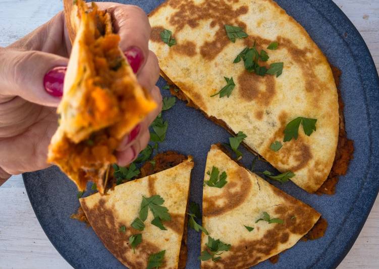 Vegetarische Quesadillas mit Süßkartoffeln