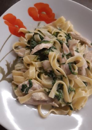 Tejszínes, rukkolás csirke recept fotója