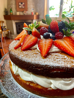 Foto de Genoise com Chantilly de Mascarpone e Frutos Vermelhos