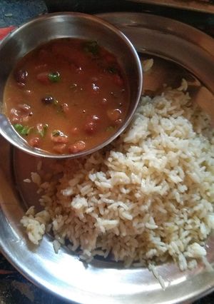 राजमा चावल (rajma chawal recipe in hindi) रेसिपी मुख्य फोटो