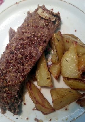 A picture of Skirt meat w/ Mustard.