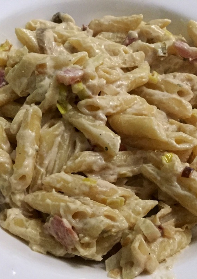 Una foto de Macarrones carbonara con salsa de setas