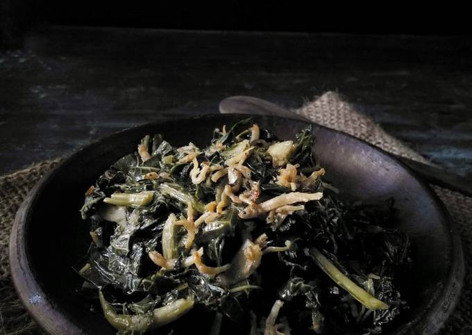 Resep Tumis Daun Pepaya dengan Teri Medan yang Bikin Ngiler