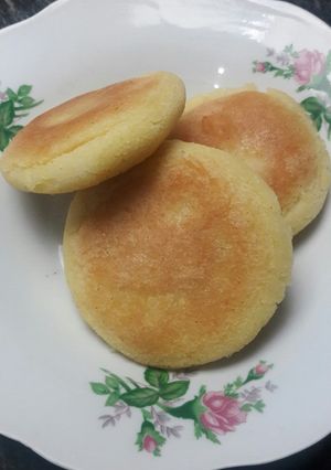 Una foto de Arepa de queso en la sartén
