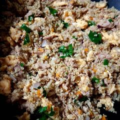 A picture of Fried Quinoa with tuna.