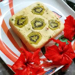 Eggless kiwi cake A picture of Eggless kiwi cake.