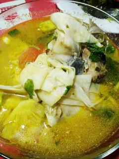 Hình của món Đầu cá nấu canh măng chua.