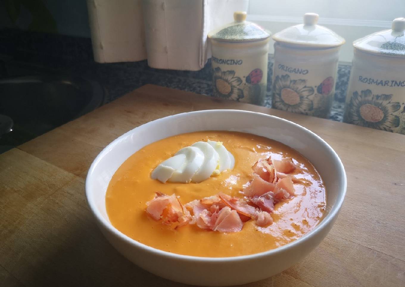 Salmorejo cordobés a lo tradicional