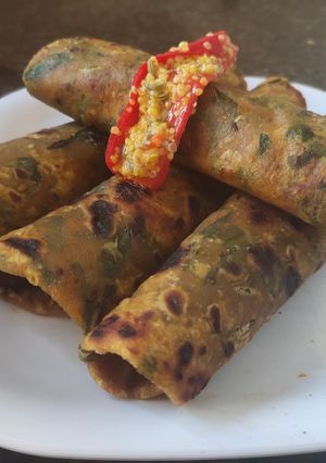 પાલક પરાઠા રેસીપી મુખ્ય ફોટો