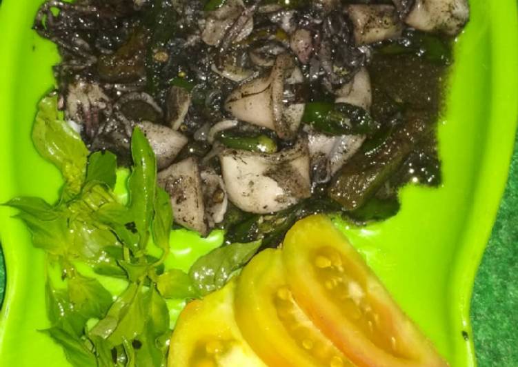 Resep Cumi bumbu hitam pedas Lezat