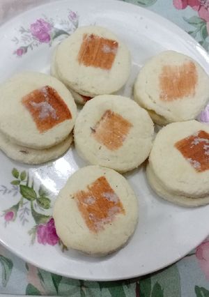 A picture of Naan khatai.