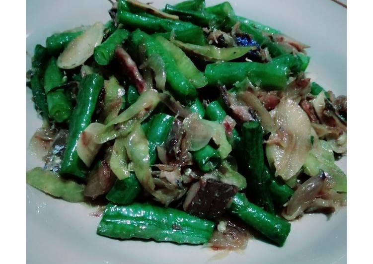 Langkah Menyiapkan Tumis Ikan Asin Kacang Panjang Anti Gagal