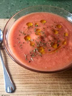 Una foto de Salmorejo de manzana