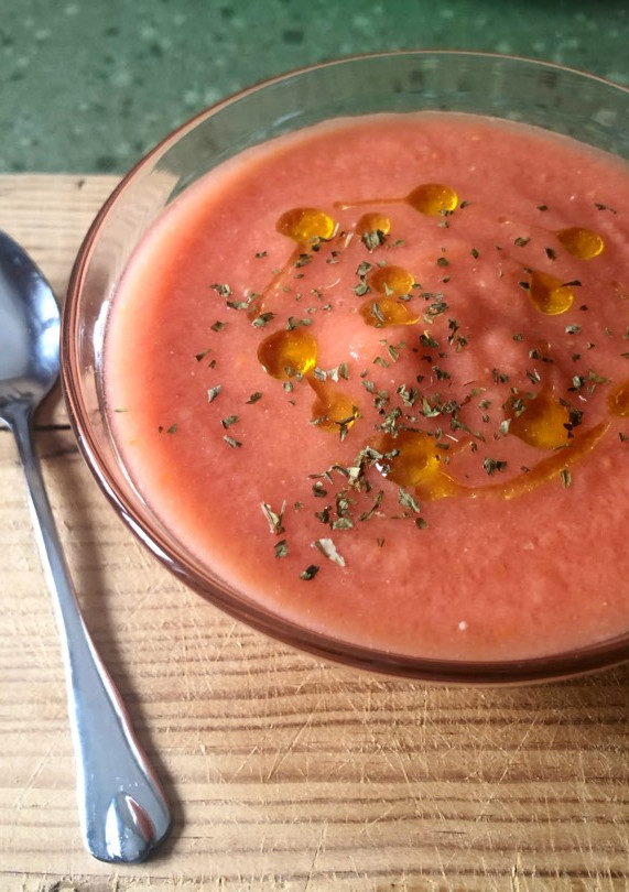 Una foto de Salmorejo de manzana