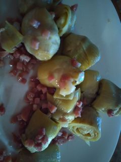 Una foto de Alcachofas con jamón